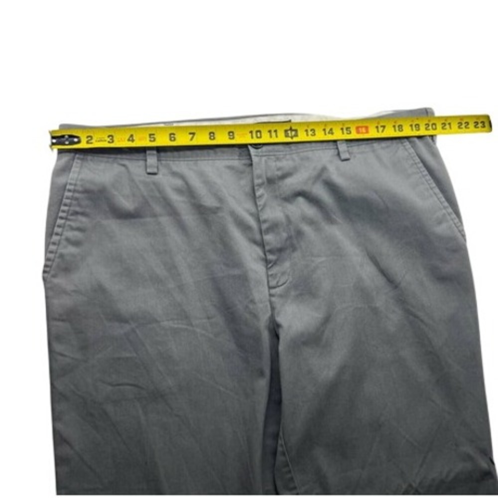 Men's DOCKERS D3 Chino Gray Dress Pants Size 40x32 Preppy Career Work - Picture 8 of 10